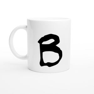 Taza de cerámica inspirada en Stranger Things (11 oz) con la letra "B" en estilo alfabeto aterrador, duplicada en gris
