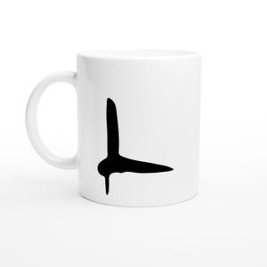 Taza de cerámica inspirada en Stranger Things (11 oz) con la letra "L" en estilo alfabeto aterrador, duplicada en gris