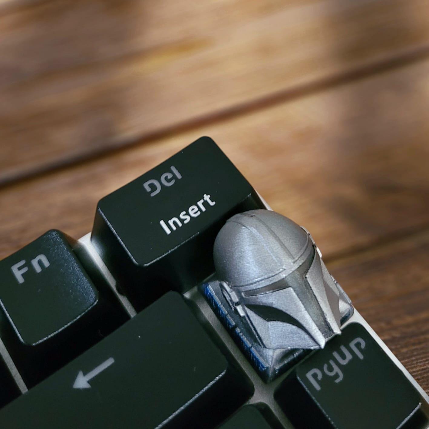 Artisan Keycaps Mando Helmet, Custom Keycap, Custom Spacebar, Character ...