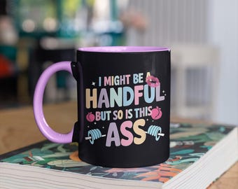 Taza de café atrevida, taza divertida y original para mujeres con curvas, taza de café fuerte y atrevida con forma de mano/trasero. Taza que empodera a las mujeres, regalo divertido y original.