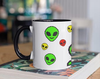Retro Alien Coffee Mug - Fun Gift for Sci-Fi Lovers, Unique Office Decor, Alien Collectibles, Quirky Home Essentials