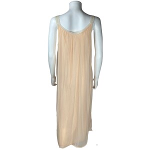 Vintage 1960s Negligee Nylon Peignoir Set Nightie & Robe Peach Size M VFG image 7