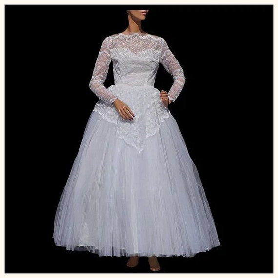 Vintage 1950s Tulle and Lace Wedding Dress - VFG - image 1