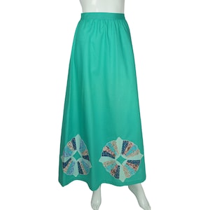 Vintage 1970s Maxi Skirt with Quilt Medallions Puckered Plisse Size M - VFG