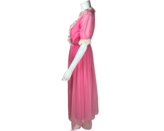 XS 1970s Illusion Neckline Negligee