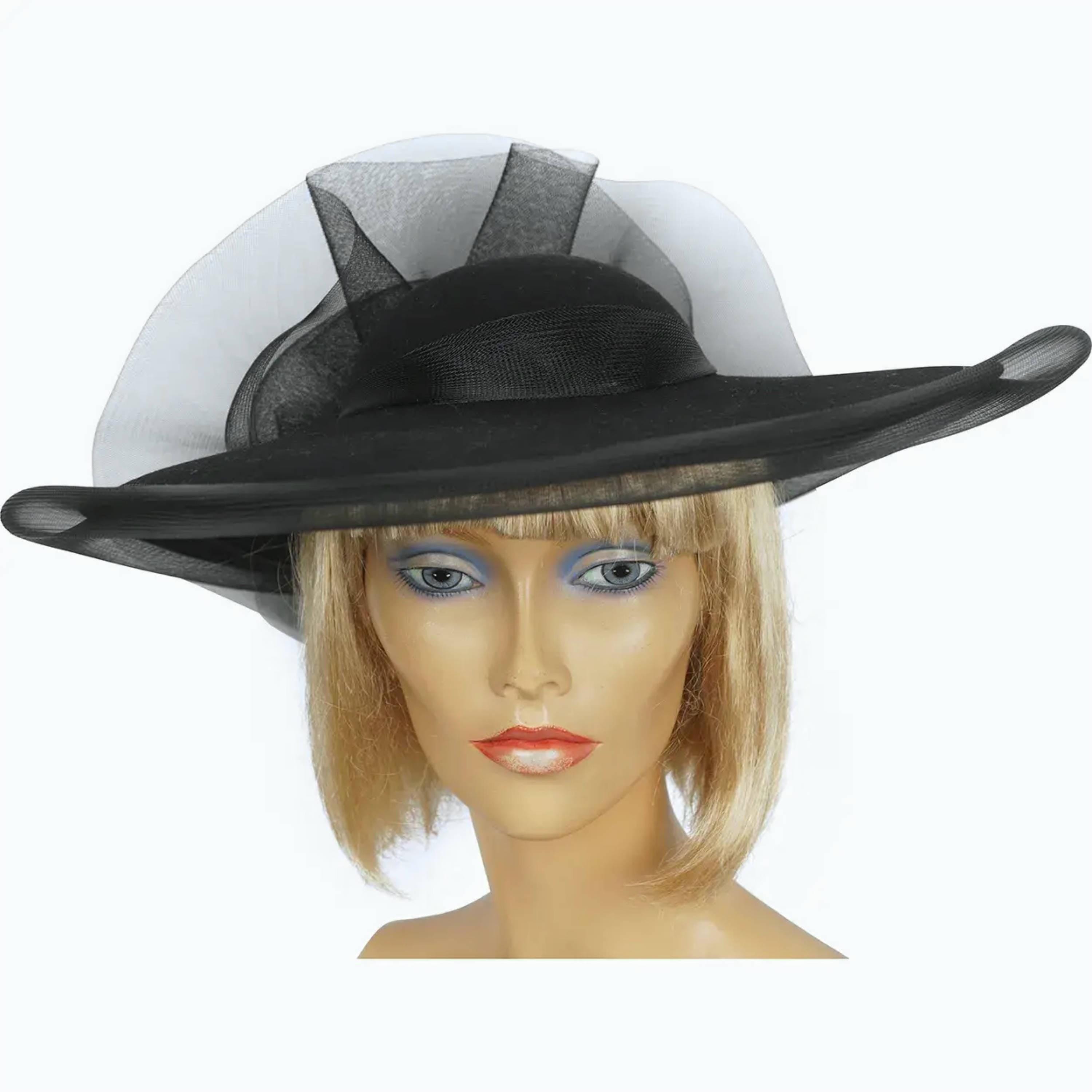 Sonni San Francisco vintage wool hat Vintage Sonni San Fran White Wool Pillbox Hat with Fur Trim  main image 2