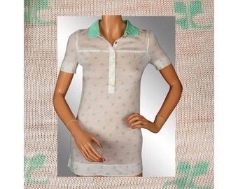 Blusa vintage de Courreges de los años 70 con logo verde, talla S para mujer.