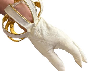Art-deco witte kinderhandschoenen met gouden lamé-afwerking en opengewerkte manchetten AS IS