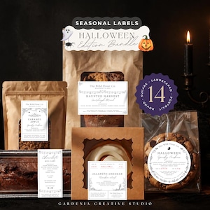 Può includere: Una collezione di etichette per prodotti a tema Halloween di The Wild Flour Co. in varie forme e dimensioni. Le etichette includono testi come Haunted Harvest, Caramel Apple, Jalapeno Cheddar e Halloween Spooky Cookies su carta bianca.