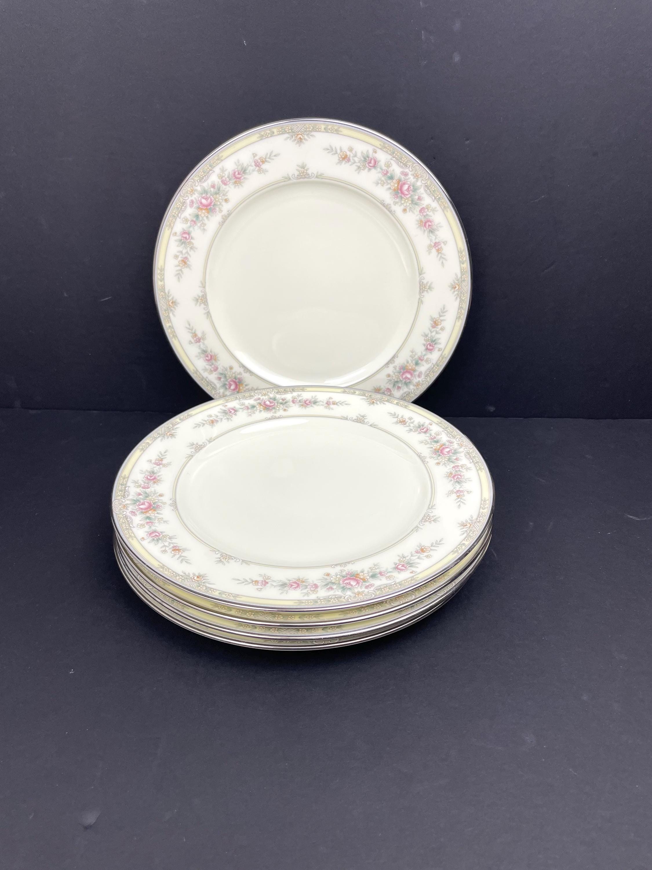 Noritake ボンチャイナ　9729 蓋付ボウル　 シェナンドー　薔薇　銀縁 Noritake ボンチャイナ 9729 蓋付ボウル シェナンドー 薔薇 銀縁