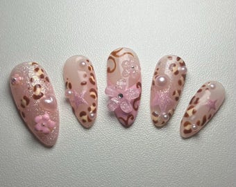 Prasy „Płatki lamparta” / Kawaii Nails / Słodkie paznokcie / Różowe paznokcie / Gyaru Nails / Y2k Nails / Ładne paznokcie
