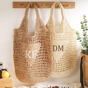 Personalisierte Strandtasche, Brautjungfer Geschenk Tragetasche, Raffia Strandtasche Monogramm, Brautjungfer Geschenk mit Namen, Party Favor Bag, Reisegeschenk Tasche
