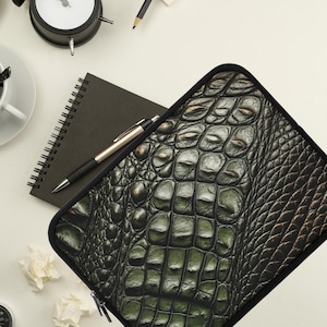 Crocodile Laptop Sleeve, Stylish Computer Case, Student Gift, Tech Organizer, Crocodile skin effect design