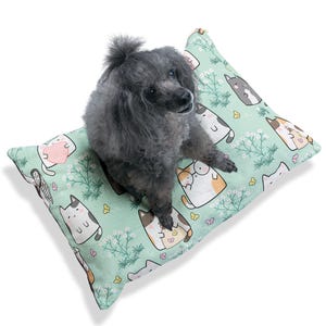 Cozy Cat Pet Bed - Adorable Cat Pattern - Cat Lover Gift, Plush Bed for Cats, Cute Pet Accessories, Soft Pet Cushion, Furry Friend Comfort