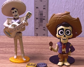 Disney Pixar Coco Ernesto de La Cruz i Hector -GDJ-E-357