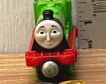 Thomas & Friends Henry Take-N-Play Train Engine -GDJ-E-591
