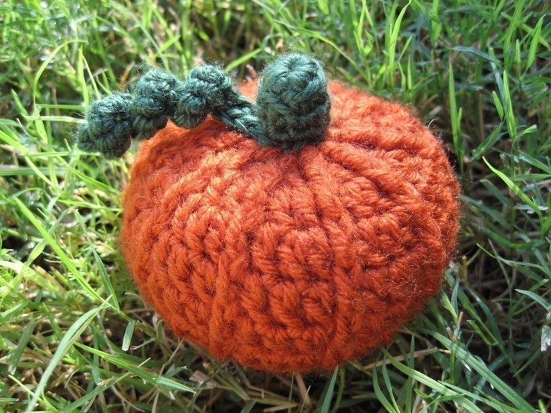 PATTERN Crocheted Pumpkin Hat and Pumpkin Amigurumi image 2