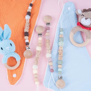 Pacifier Holder, Pacifier Clip Personalized, Wooden Dummy Chain, Newborn Gift,  Baby Shower Gift, Newborn Soother Holder, Baby boy gift