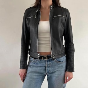 Handmade Vintage 90s Black Leather Moto Jacket – Women’s Fitted Biker Style with Zipper Accents | Minimalist Motorcycle Jacket