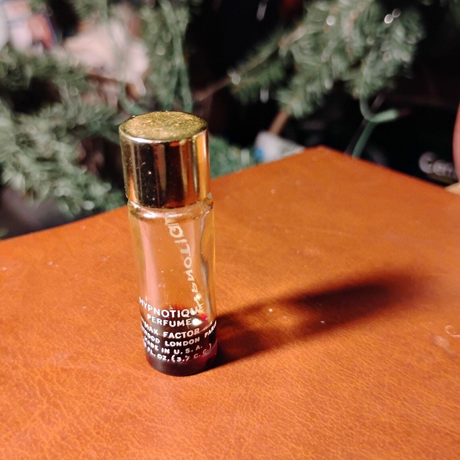 【ヴィンテージ】未使用品 珍しいMax Factor カメオコンパクト ヴィンテージ】未使用品 珍しいMax Factor カメオコンパクト 2026年