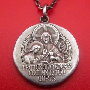Antique Communion Religious Medal French Silver Jesus Catholic Pendant Necklace Jewelry  SS535