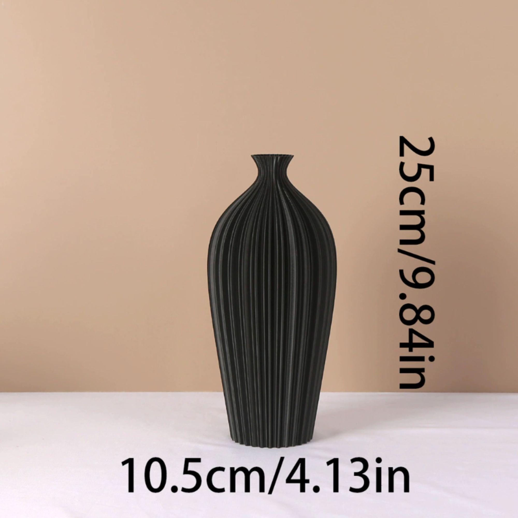 幾何学模様の陶器の花瓶：モダンでミニマリストなホームデコレーション