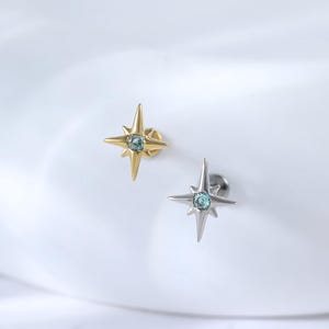 Alfinete de pressão sem rosca em estrela de alexandrita de prata esterlina • Piercing de conch tragus em narina pequena 14K • Brinco de cartilagem de hélice de estrela dourada com parte traseira plana