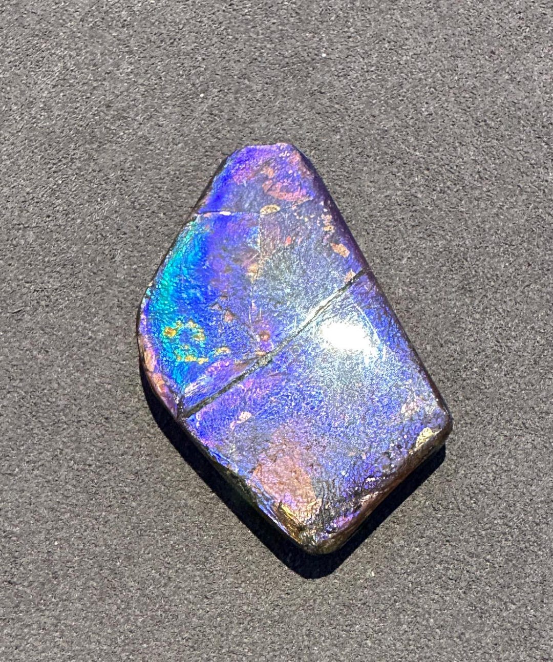 アンモライト 40x30mm フリーフォーム カボション　ジェム ルース カナダ Ammonite Rainbow カナダ産アンモライト宝石：天然フリーフォーム風水ペンダント - Etsy 日本