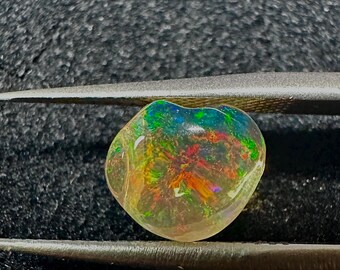 Natural Mexican Fire Opal Cabochon: 1.8ct Multi-Color Loose Gemstone