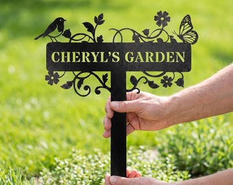Custom Garden Sign With Name, Personalized Metal Yard Stake, Floral Garden Decor, Outdoor Gift For Mom, Grandma, Birthday Housewarming Gift