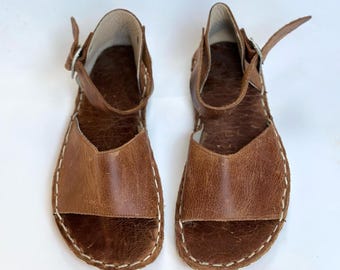 Sandalias de cuero hechas a mano para mujer, sandalias minimalistas, sandalias marrones con tiras cruzadas, sandalias planas de verano, sandalias de estilo griego, sandalias bohemias.
