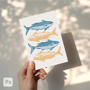 Karten Mockups in Personen Hand – 13x18 Karten Mockup – Grußkarte Einladen Mockup mit Person – DIN Ratio PSD Photoshop Mockup Mit den Händen / 5x7