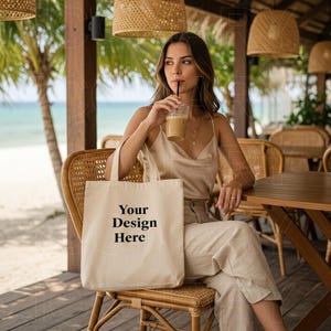トートバッグ モックアップ、キャンバス トートバッグ モックアップ、夏のビーチ ボヘミアン女性 - 女性モックアップ、ビーチバッグ モックアップ、トートバッグ モック、ボヘミアン トートバッグ デザイナー