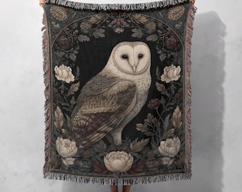 Coperta intrecciata a forma di gufo in 100% cotone, coperta con decorazioni floreali gotiche, arazzo artistico Dark Academia, regalo vintage per gli amanti dei gufi dei boschi, stregonesca.