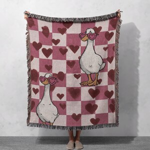 Coperta in cotone 100% con motivo a cuore e anatra, plaid rosa a scacchiera con tema amore, regalo con simpatico uccellino da fattoria, accogliente decorazione per divano per San Valentino, set regalo per la casa