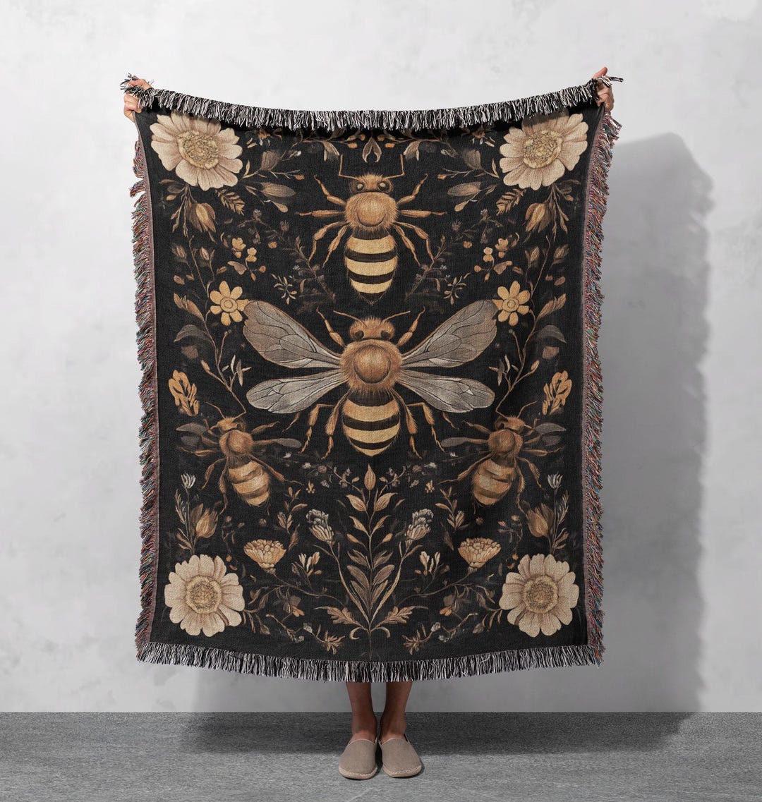 Garden Bee Art Quilted Blanket NCU0PD013 main image 1