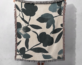 Coperta tessuta con motivo floreale, 100% cotone con frange, ideale per decorare la casa o per momenti di relax, stile cottagecore.