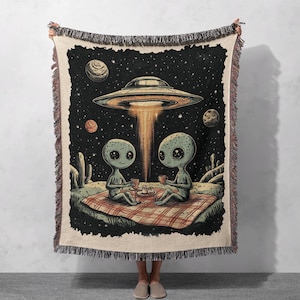 Alien Picnic 100% Cotton Woven Blanket, Retro UFO Tapestry, Cosmic Sci-Fi Throw, Vintage Space Decor, Unique Outer Space Gift