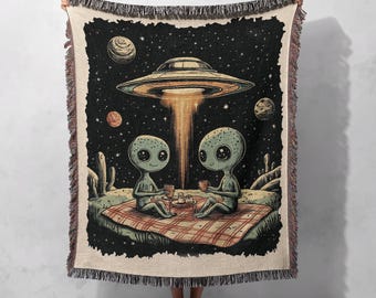 Alien Picnic 100% Cotton Woven Blanket, Retro UFO Tapestry, Cosmic