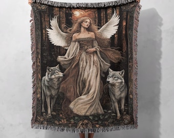 Koc tkany Guardian Angel 100% bawełna - narzuta artystyczna Wolves and Angelic, gobelin Cottagecore