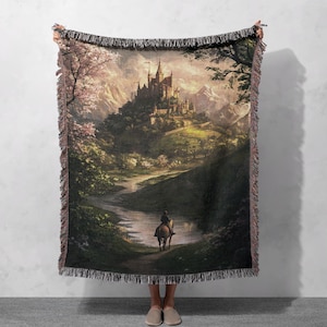 Couverture tissée Castle Journey 100 % coton, paysage majestueux avec cavalier et conception de château médiéval, tapisserie Cottagecore