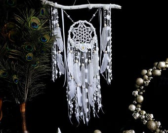 White Dreamcatcher – Faux Flowers & Ribbons, Nursery Decor