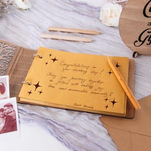 Hochzeitsgästebuch Ideen, Geburtstagsgästebuch, personalisiertes Hochzeitsdekor, rustikale Hochzeit Kartenbox, Gästebuch Alternative, Holzsing