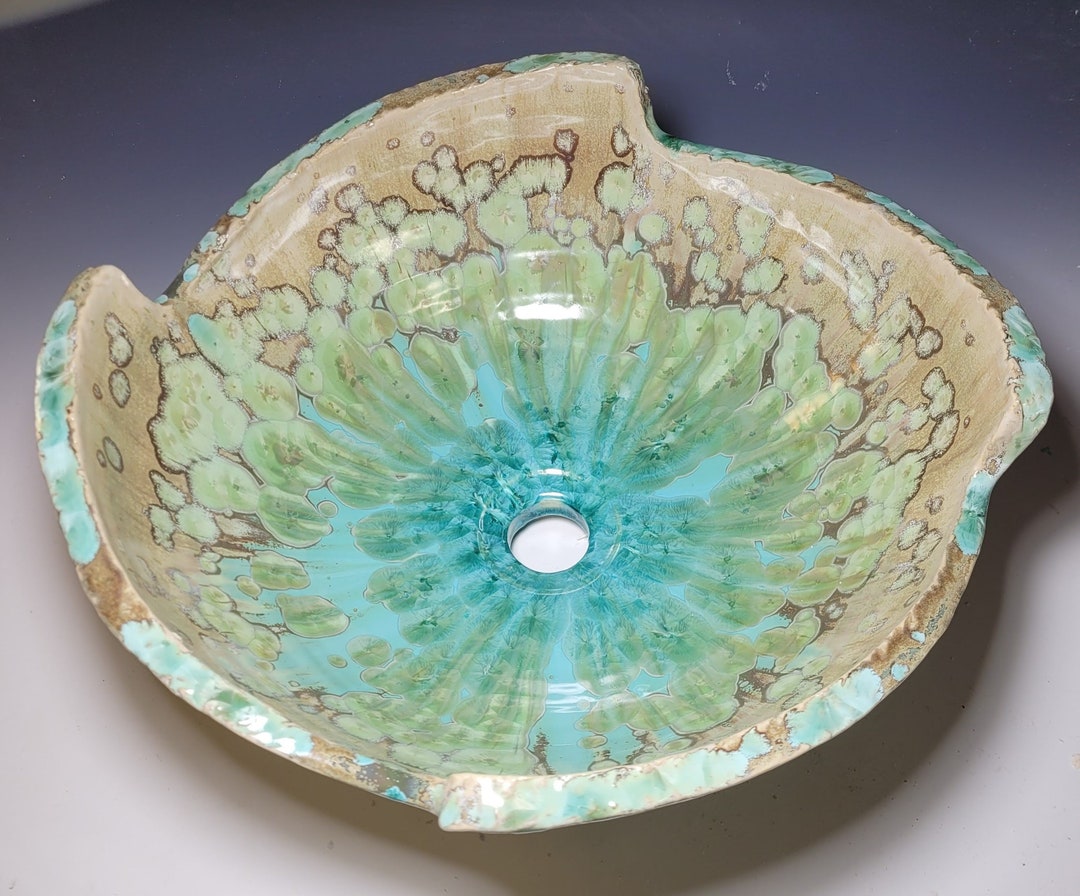 Art Vessel Sink Fan Blade Shaped Rim Custom Handmade Ceramic Art Basin