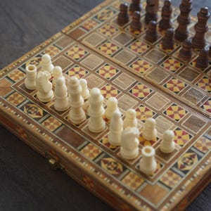 Handmade Wooden Mosaic Chess & Backgammon Set – Luxury 2-in-1 Game Board with Artistic Design (20cm)