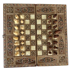 Échiquier de backgammon en nacre fait main : oeuvre d&#39;art syrienne