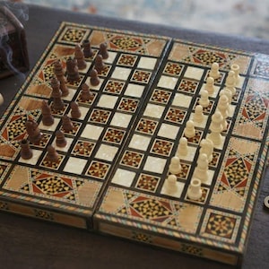 Handmade Mother of Pearl Chess Backgammon Board: Syrian Artwork