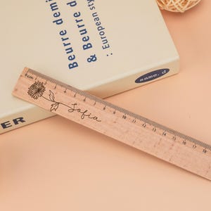 Benutzerdefinierte Holzlineal, Back to School Geschenk, Geschenk für Kinder, Geburtstagsgeschenke, Name Holzlineal, Gravurlineal, Ostergeschenke, Holzandenken