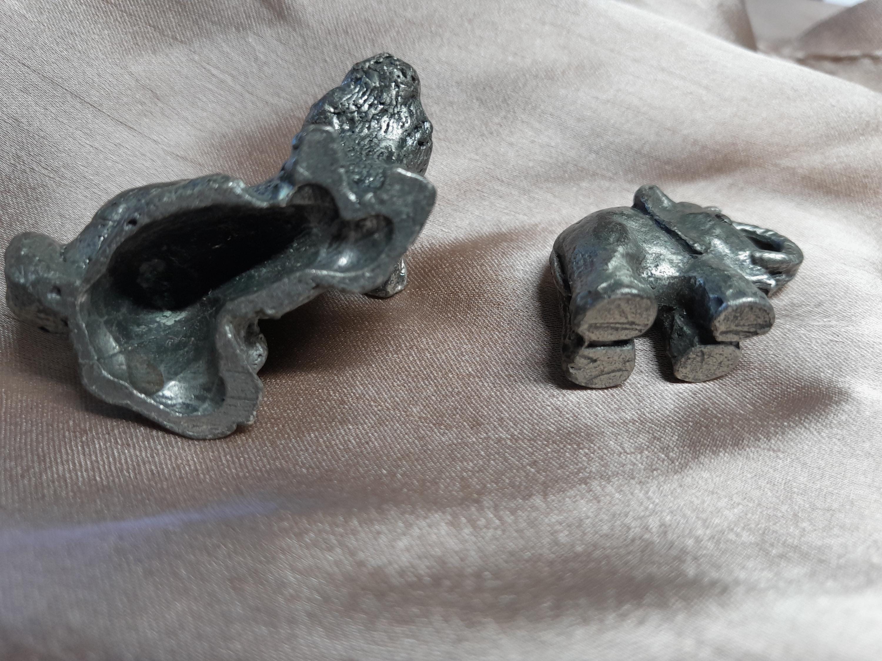 Soled Rabbit Vintage Tin Figure Set - Solid Rabbit & Elephant - Detailed ...