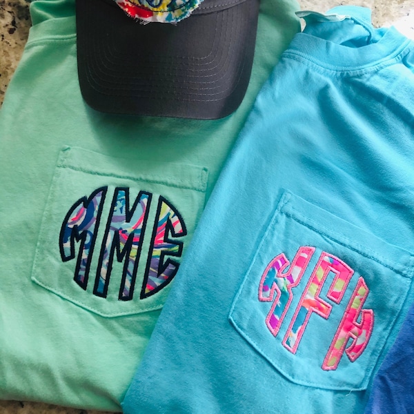 Personalized Comfort Color Shirt, Monogram Pocket Tee, Comfort Colors Short Sleeve, Spring Break Tee, Girls Trip T-Shirt